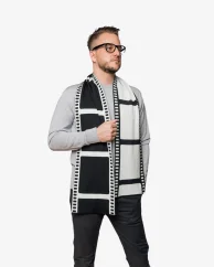 Wool scarf MOVIE
