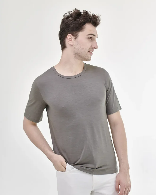 Men´s T-shirt Merino Basic 140 - Color: Black, Size: L