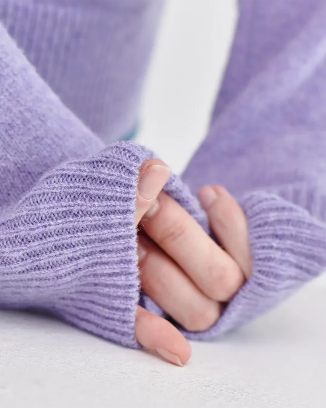 Damski sweter z wełny jagnięcej - Kolor: Oliwkowy, Rozmiar: XS