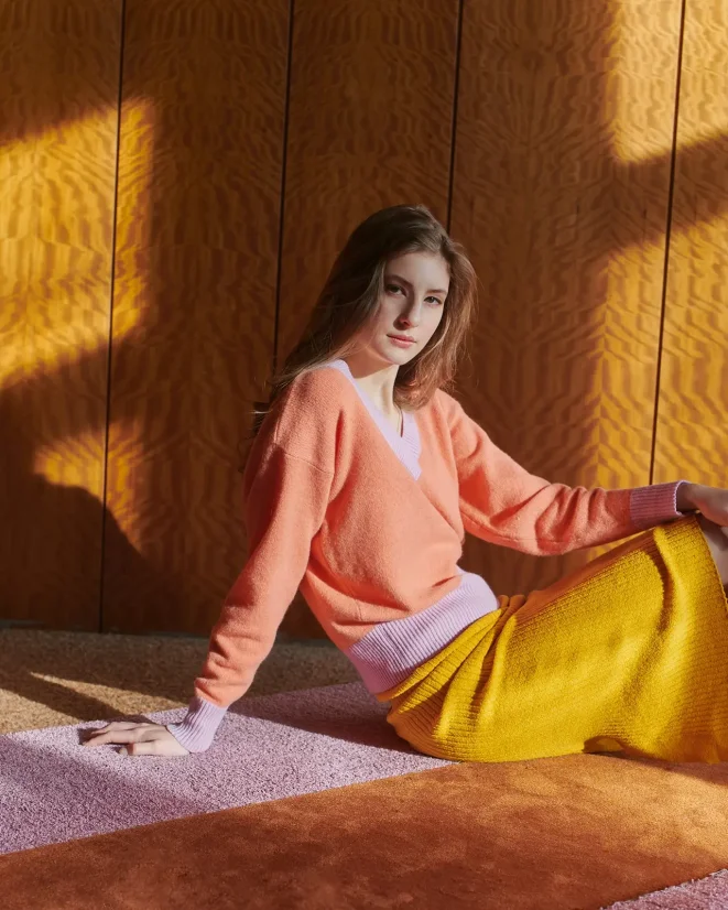 Women´s Deep Neck Wool Sweater Cashmere - Color: Orange, Size: S